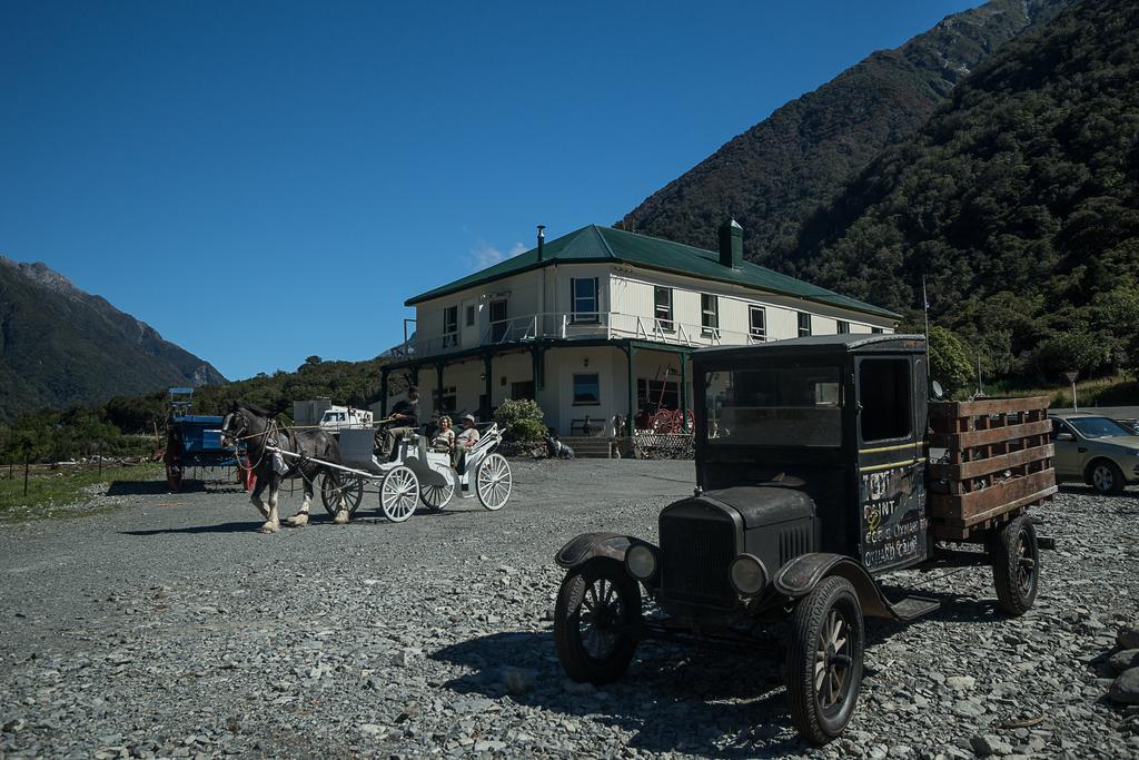Otira Stagecoach Hotel Exterior photo